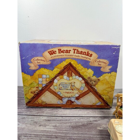 SOLD**Cherished Teddies We Bear Thanks 1996 Table & Family with Box - Picture 13 of 16